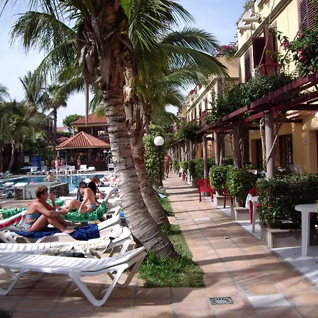 Oasis Club Ξενοδοχείο 2*
