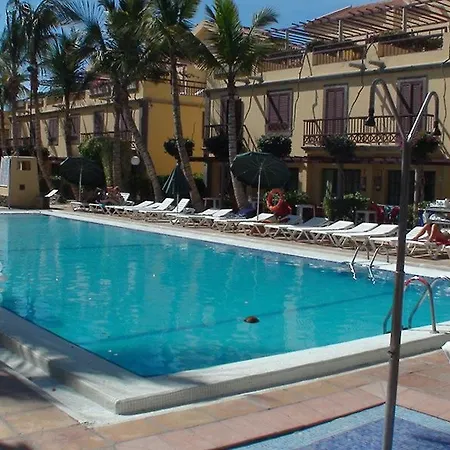 Ξενοδοχείο Oasis Club 2*
