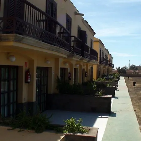 Oasis Club Ξενοδοχείο 2*